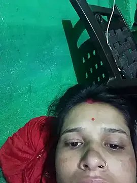 Hoty_girl_143 on StripChat