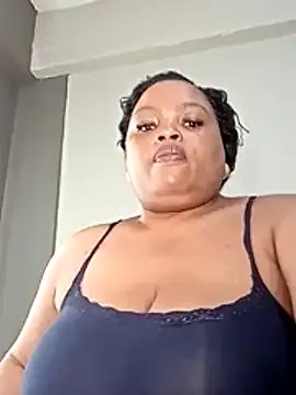 hugemelonsxxx on StripChat