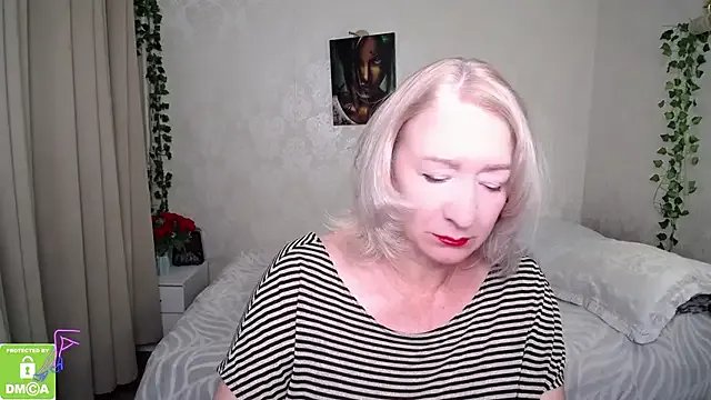 Freechat hunters_woman on StripChat