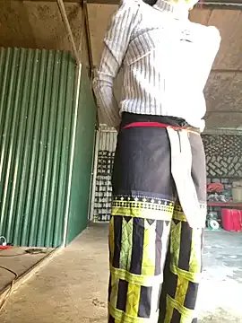 Freechat Huong-Ly on StripChat