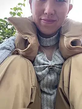 Freechat Huong-Ly on StripChat