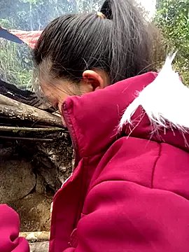 Freechat Huong-Ly on StripChat