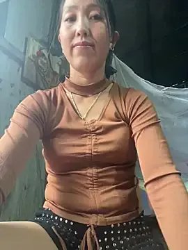 Freechat Huong-Ly on StripChat