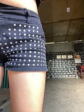 Freechat Huong-Ly on StripChat