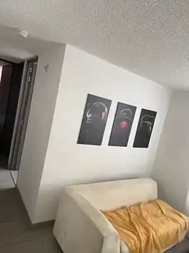 i_am_nina_ on StripChat