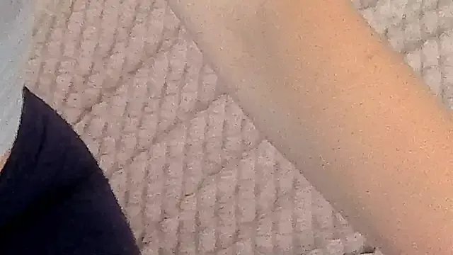 IceDanielles on StripChat