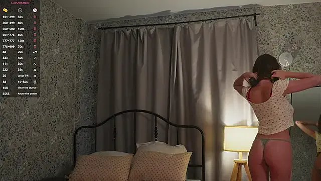 IdaJonesy on StripChat