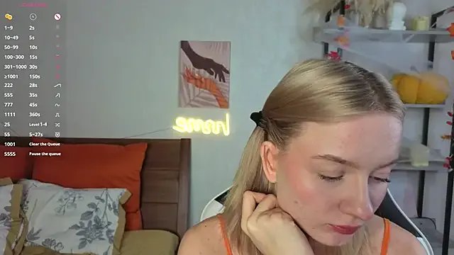 IdaValenti on StripChat