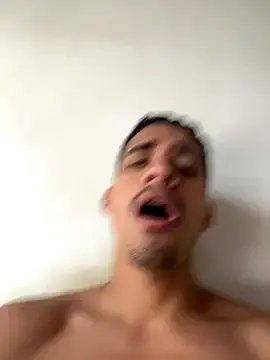 ikaro21 on StripChat