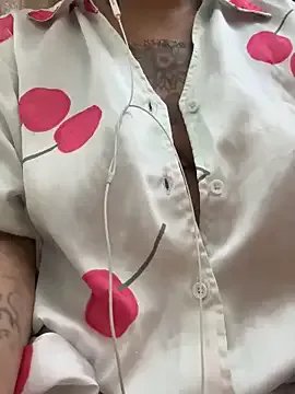 Indian_model9 on StripChat