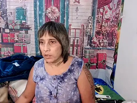 indianroxy on StripChat