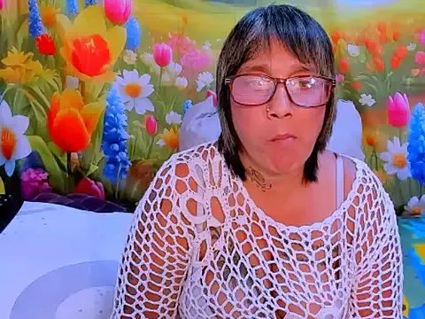 indianroxy on StripChat