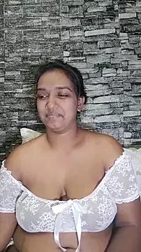 Indiasfantasy_ on StripChat