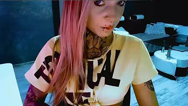 InesGold on StripChat