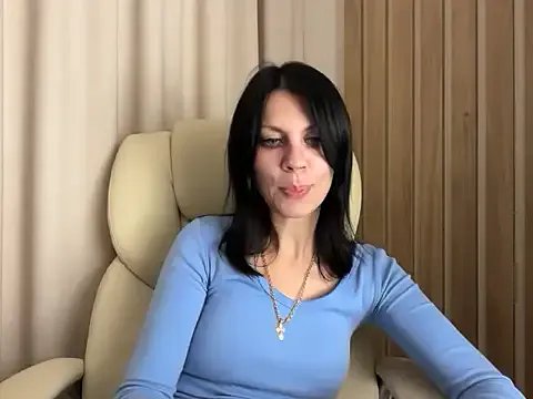 InjaAtHome on StripChat