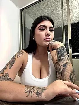 IrisBaker on StripChat