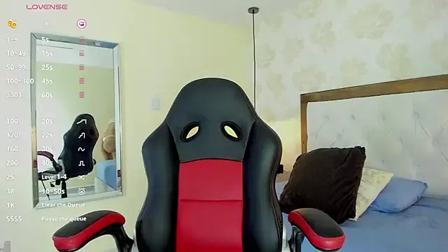 IRISCLARK1 on StripChat