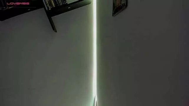 iriswest_ on StripChat