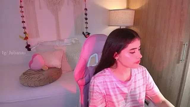 iriswest_ — Bounce ride dildo + oil + plug.