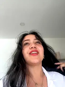 Isa_1207 on StripChat