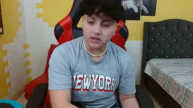 isabeautyx19 — NAKEDDD