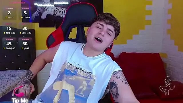 isabeautyx19 on StripChat