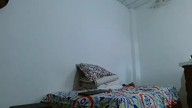 isabel_24_gil on StripChat