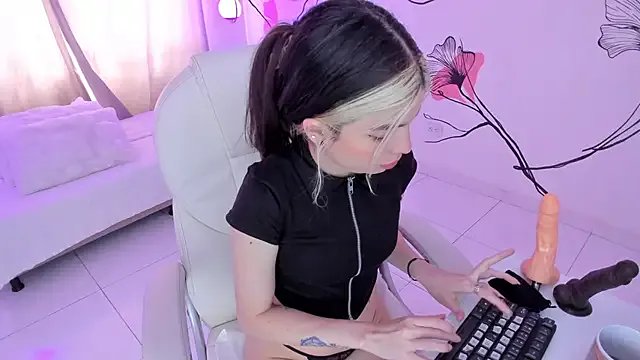 Isabela_Fiorelli on StripChat