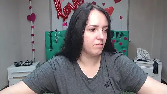 IsabelBlackberry on StripChat