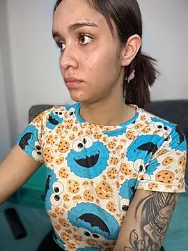 Isabella-Teen on StripChat