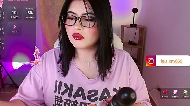 isabella1616 on StripChat