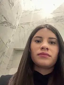 Isabella21_ on StripChat