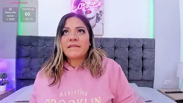 Freechat isabella_horney_ on StripChat