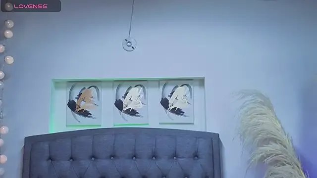 Isabella_lt on StripChat