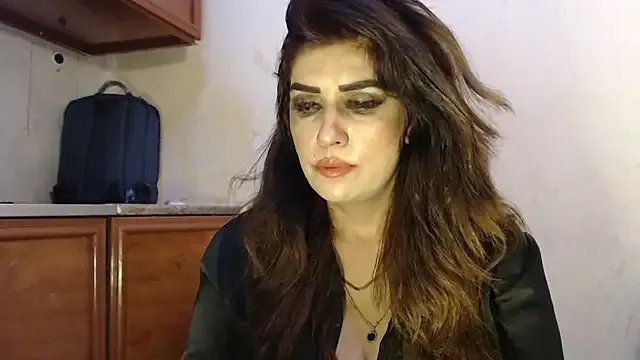 Isabella_Martin on StripChat