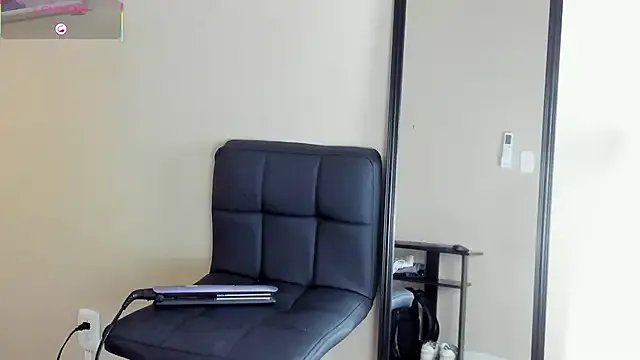 isabella_milf_ on StripChat