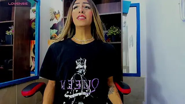 Isabella_stanford2 on StripChat