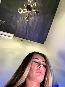 IsabellaEtthan on StripChat