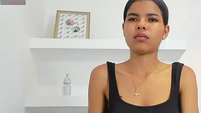 IsabellaMonet on StripChat