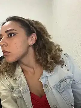 Isabelle_Sara — blow job in tits