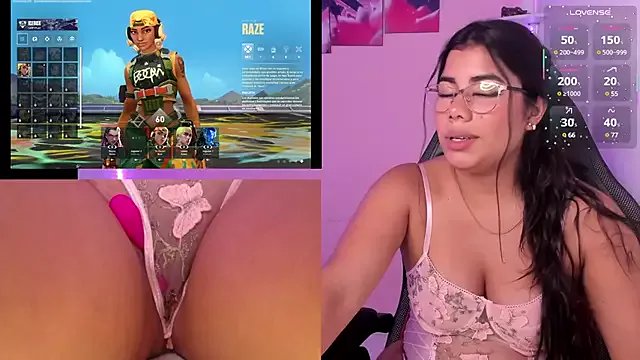 IsaCutie on StripChat