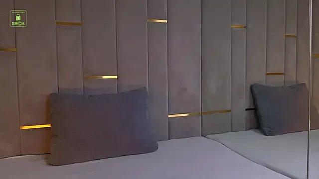 Ishtar_Divine on StripChat