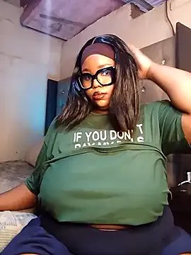 ItsAaliyah445 on StripChat