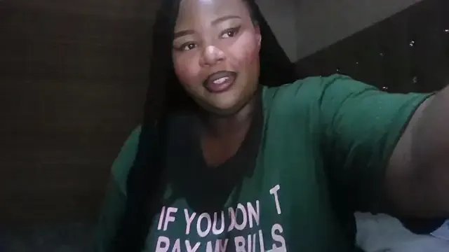 ItsAaliyah445 on StripChat