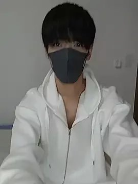 itsme_LEON on StripChat