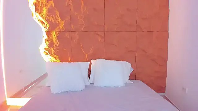 IvannaaVega on StripChat