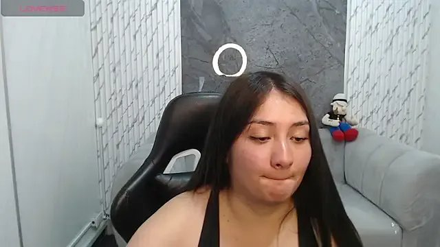 Ivony18_b on StripChat