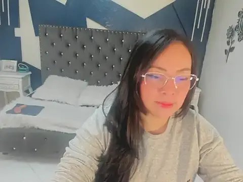 ivy_owen_ — Finger in my pussy 