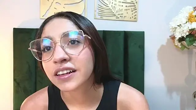 IvyJhons on StripChat