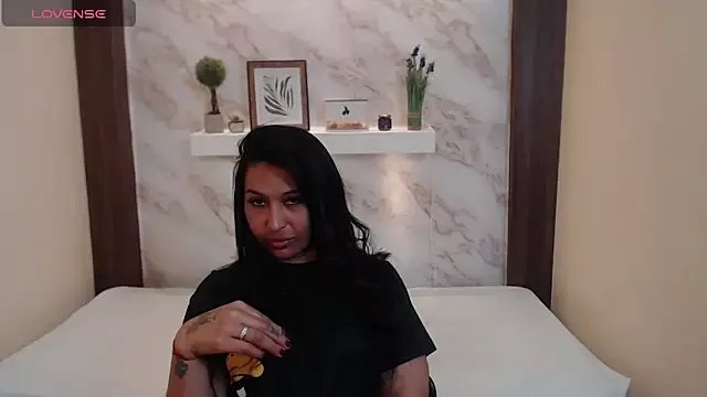 Freechat IvyShine7 on StripChat